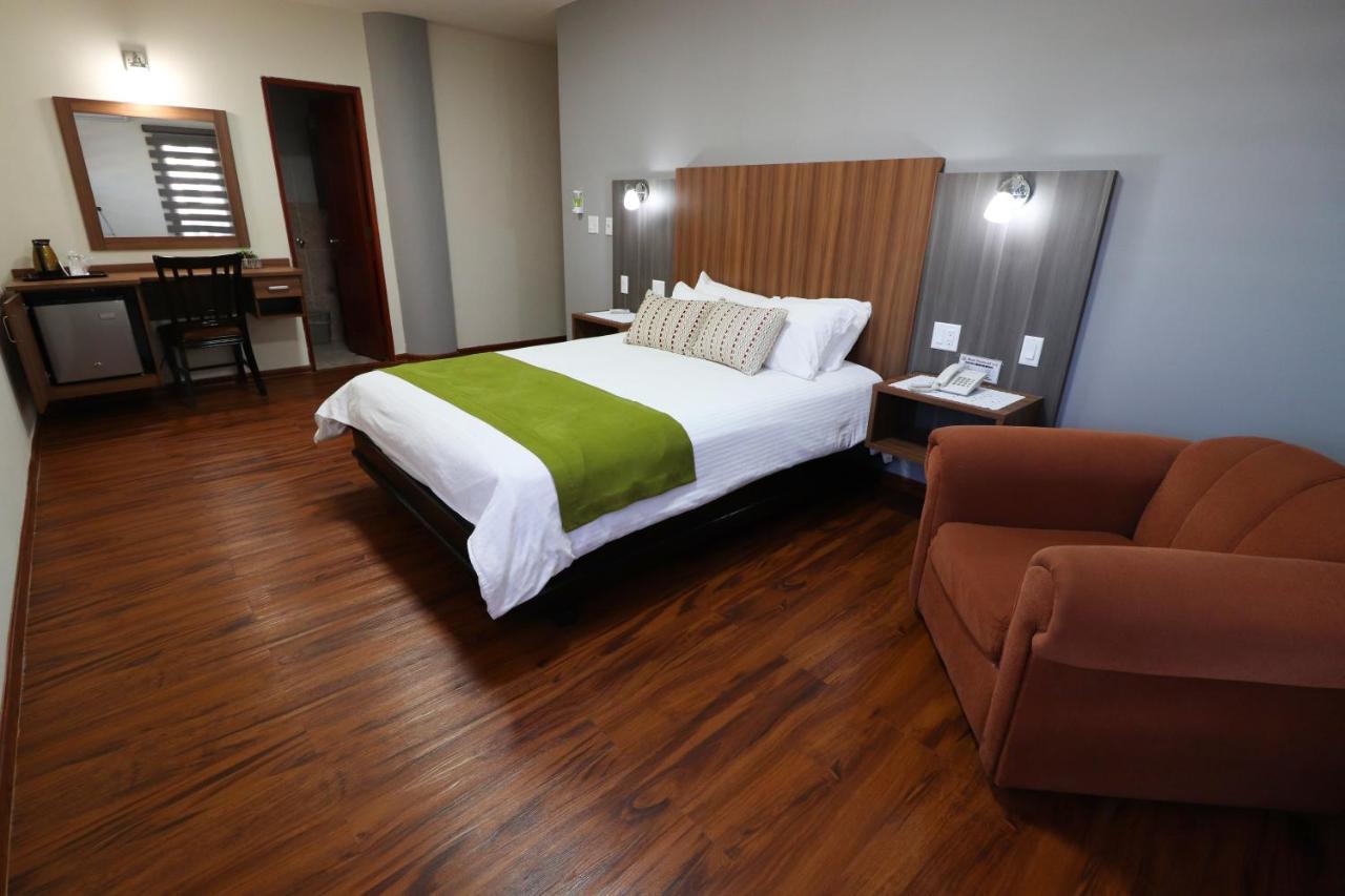 Hotel Puerta Del Sol 다비드 외부 사진