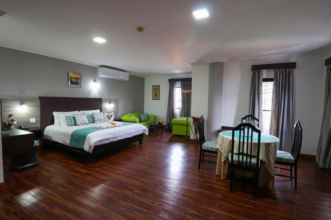 Hotel Puerta Del Sol 다비드 외부 사진