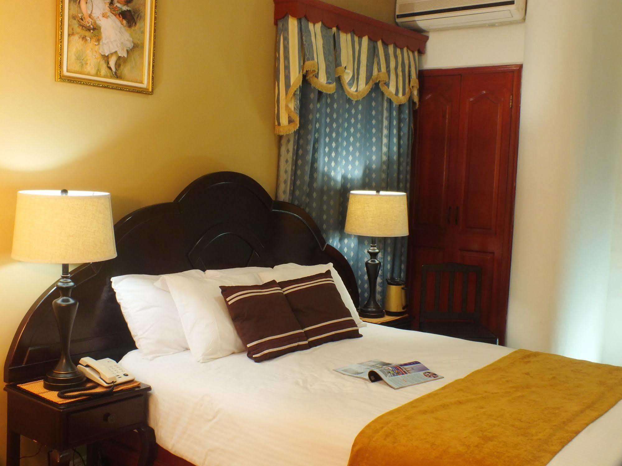Hotel Puerta Del Sol 다비드 외부 사진