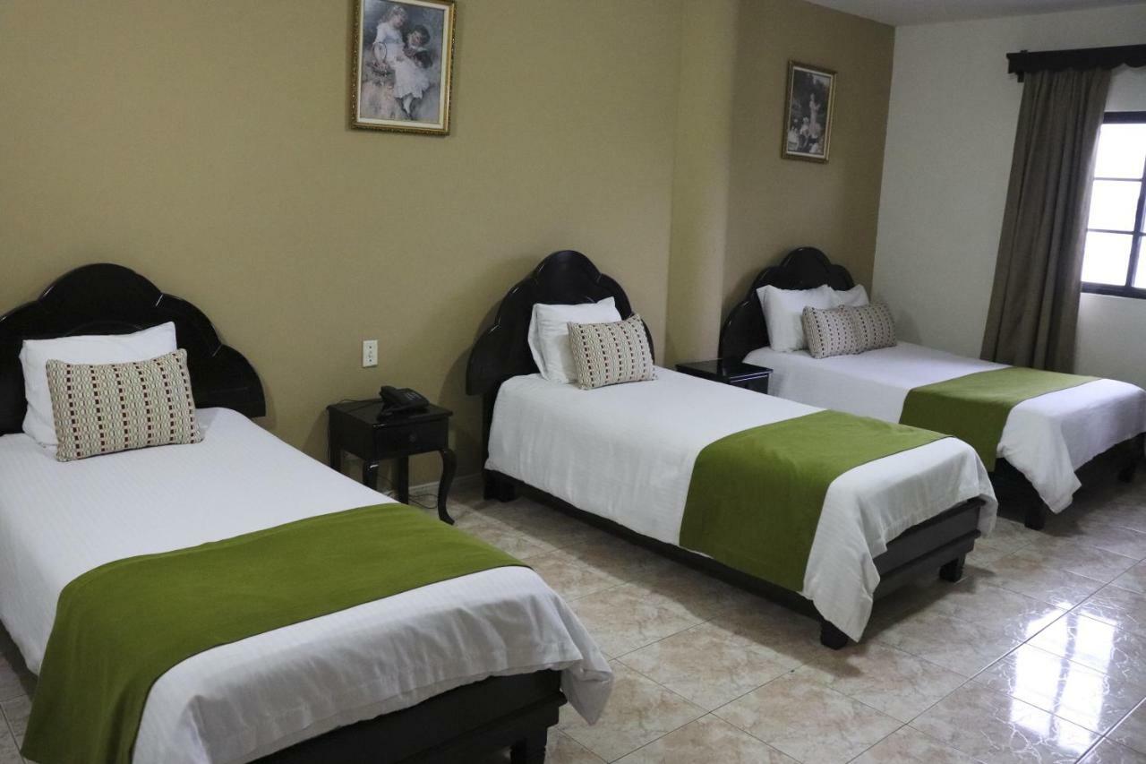 Hotel Puerta Del Sol 다비드 외부 사진